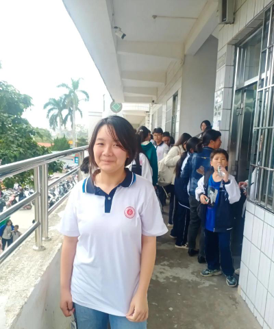 唐表初中环境