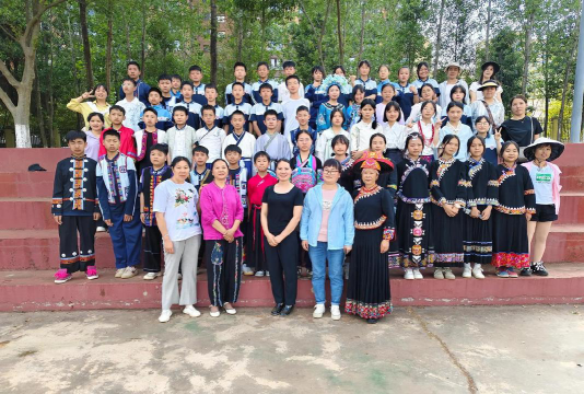 文山民族民办中学环境