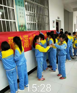 贵溪县冷水乡中心完小环境