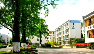 宁波市慈湖中学环境