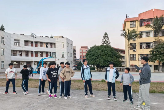 镇江市三山中学环境