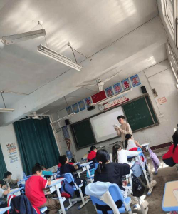 西充县祥龙乡小学环境