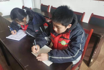 临渭区官路镇初级中学环境