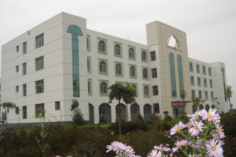 银川市兴庆区唐徕回民小学环境