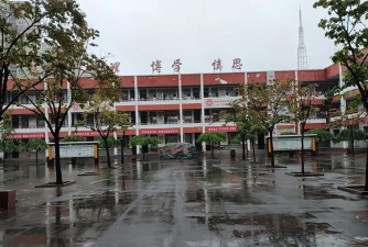 临泉老集镇静山中学环境