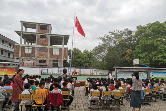 安昌镇小学开茂村小环境