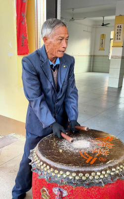 犁倭乡打鼓初中班环境