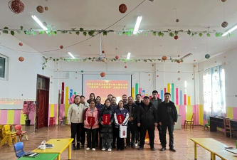 伽师县中心幼儿园环境
