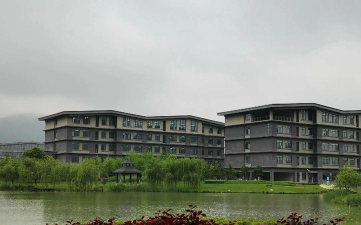 青神树人艺术培训学校有限公司环境