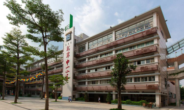 深圳市龙华中心小学环境