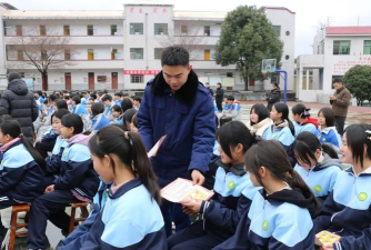 盘县红果镇沙坡中学环境