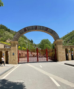 宝塔区杨家岭中学环境