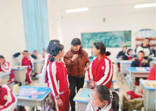 兰坪县石登乡中心完小环境