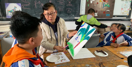 东巴中心完小环境