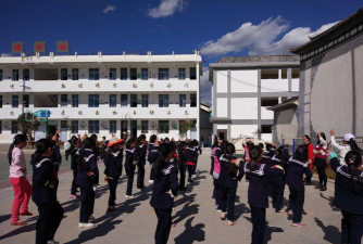平川完小环境
