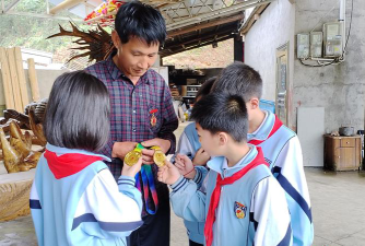 万州区新乡中心小学龙泉村小环境