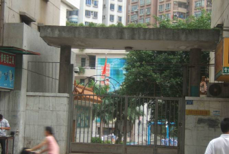 深圳市罗湖区人民小学环境
