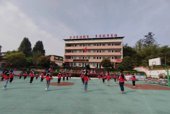 梁平县城东乡中心小学环境