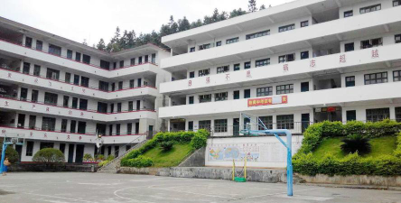 林溪学校环境