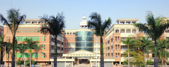 深圳市宝安区明德外语实验学校环境