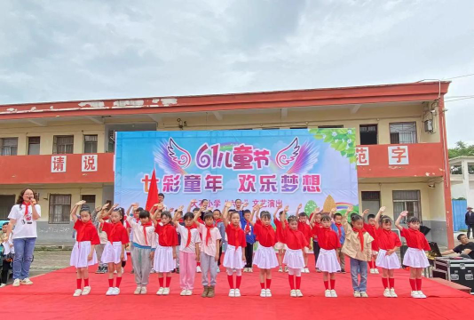 修文县大石乡中心小学环境