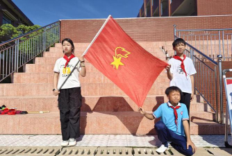 石潭镇白托中心小学环境