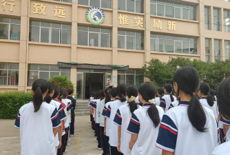阳城镇中学环境