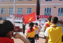 奇台镇南湖牧场小学环境