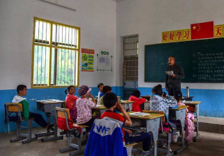 毕节市流仓办希望小学环境