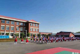 临夏市南龙镇王闵家小学环境