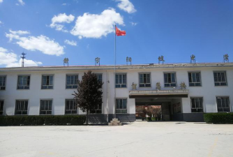 静宁县阳坡初级中学环境