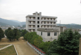 白莲河中学环境