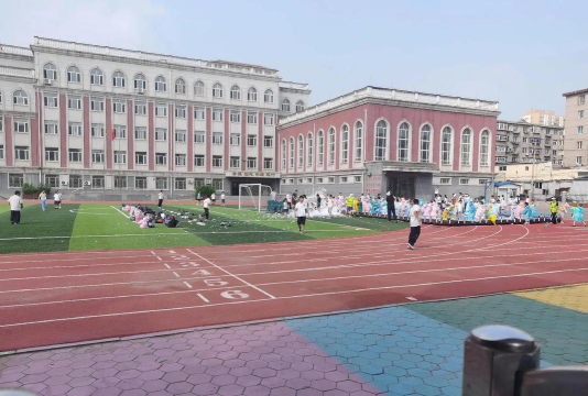 临湖黎明学校环境