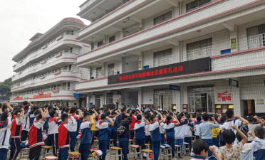 封开县白垢镇白垢学校续岭教学点环境