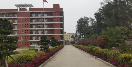 平潭县强兴中学环境