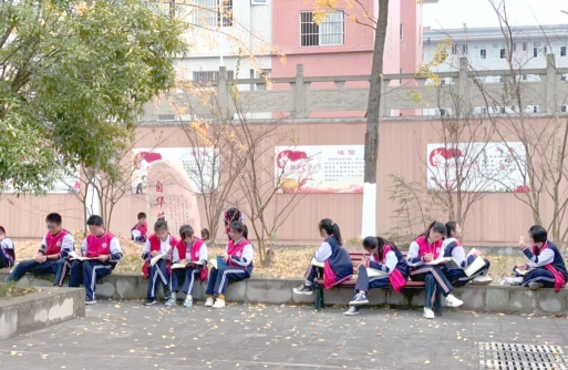 贵定县小场中学环境