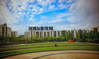 随州市曾都电子工业学校环境