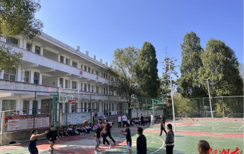 沅陵县筲箕湾镇中学环境