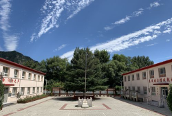 北京市房山区大安山乡大安山中学环境