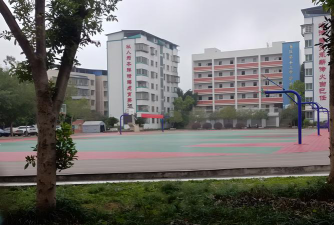 内江第十三中学环境