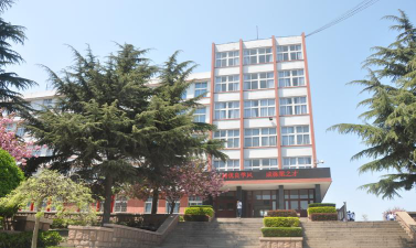 青岛房产学校环境