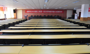 成都高铁学校环境