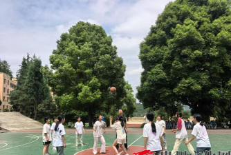 岗乌中学环境