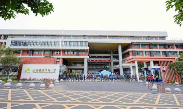 东莞市大朗黄草朗小学环境