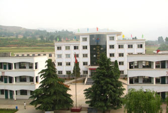 河南大学潭头附属中学环境