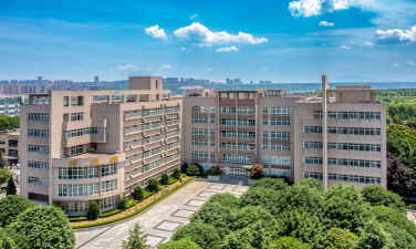 西安培华学院环境