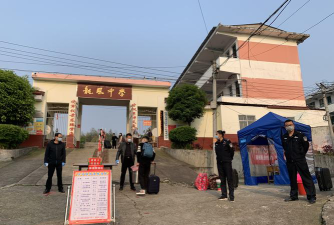 株洲县龙凤乡中学环境