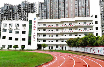 赣州应用高级技工学校环境