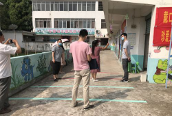 水西石甫幼儿园环境