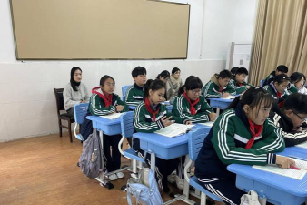 武汉市蔡甸区向集中学环境